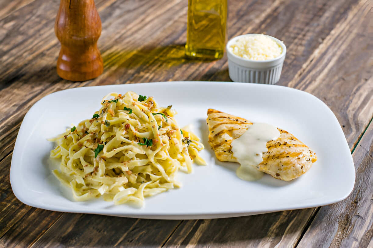 Asiago Tortellini Alfredo with Grilled Chicken