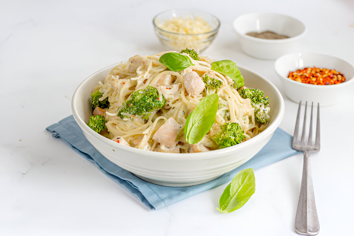 Creamy Chicken and Broccoli Pasta