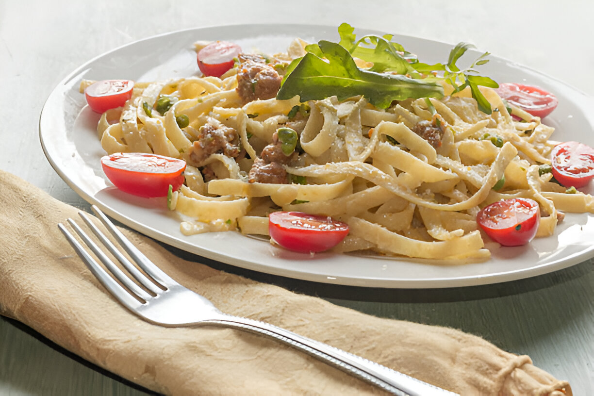 Creamy Ground Beef Alfredo Pasta