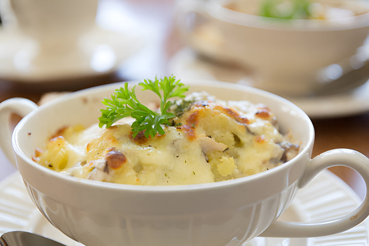 Easy Delicious Tater Tot Casserole with Cream of Mushroom Soup