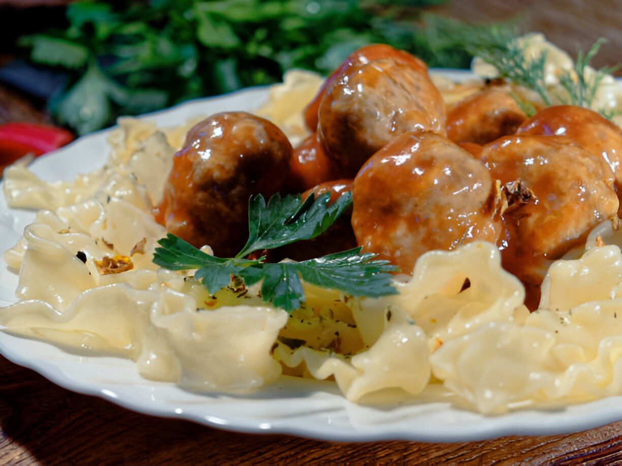 Garlic Butter Meatballs with Creamy Parmesan Pasta