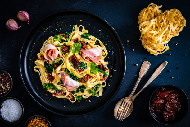 Spaghetti & Spinach with Sun-Dried Tomato 