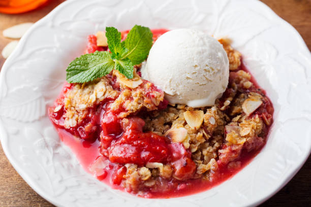 Strawberry Rhubarb Crisp