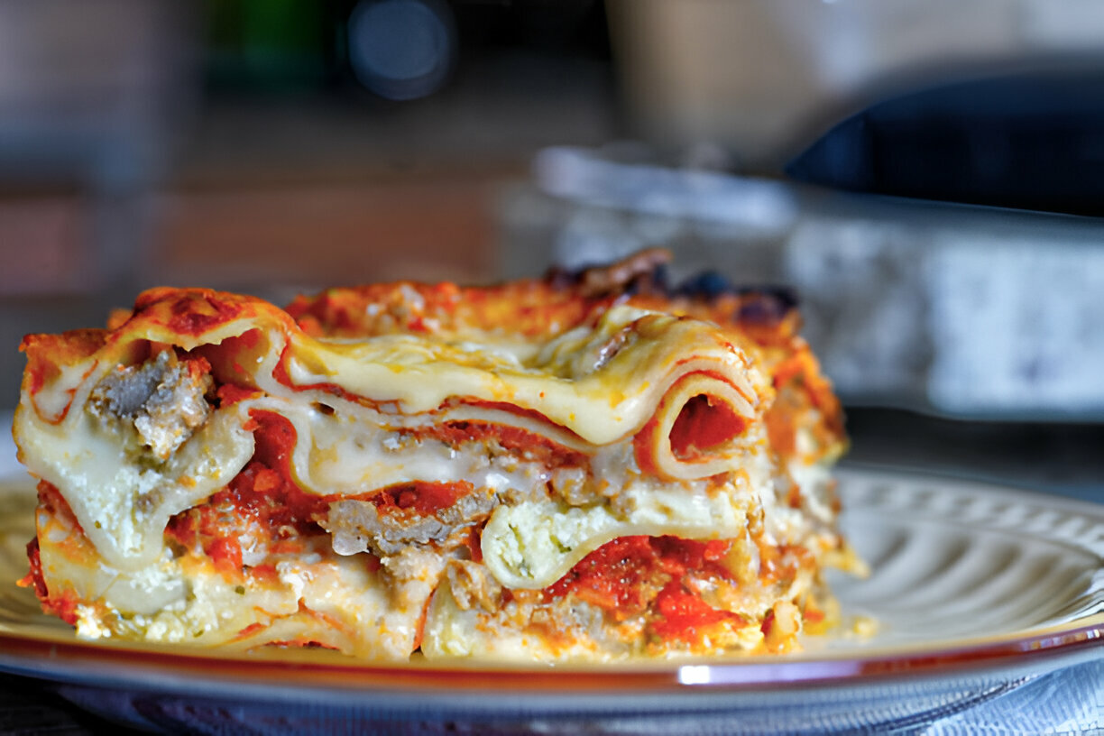 Classic Lasagna with Meat Sauce and Ricotta