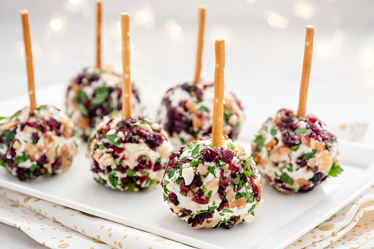 Cranberry Pecan Cheese Ball Recipe