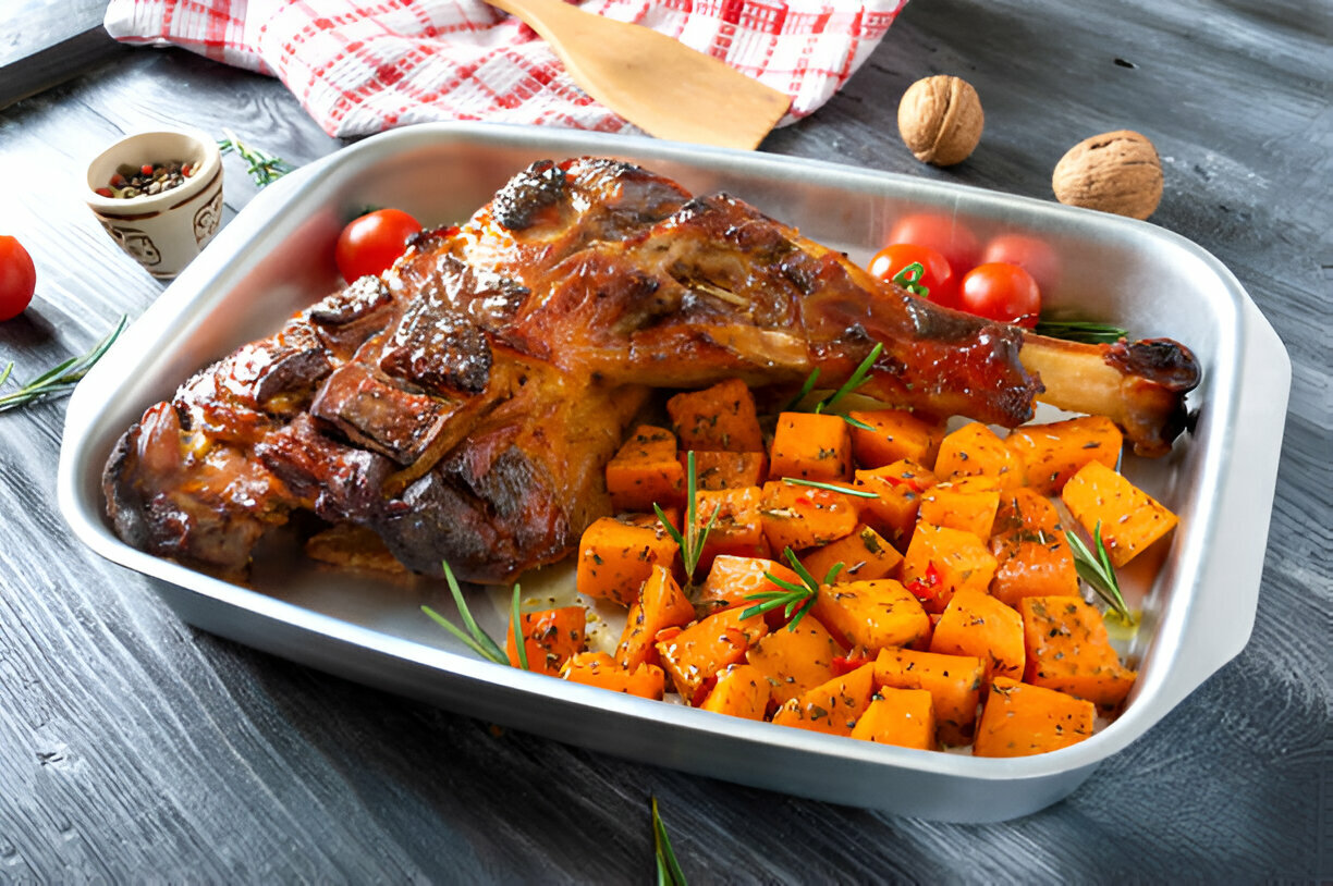 SLOW COOKER HONEY GARLIC CHICKEN AND VEGGIES