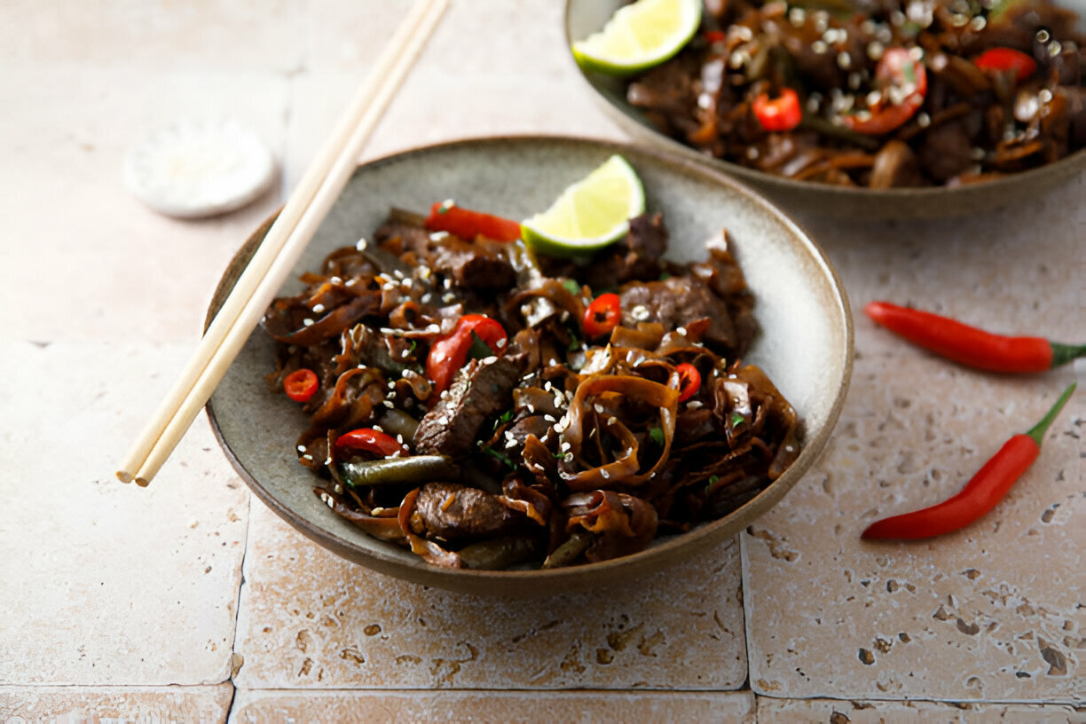 Sticky Beef Noodles